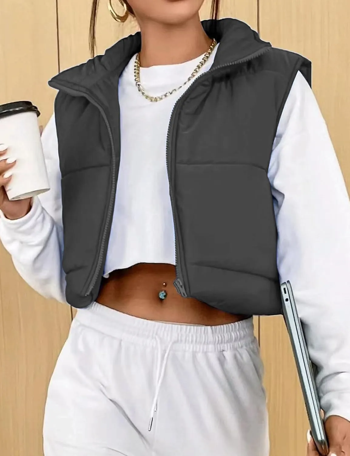 Daacee Women's Lightweight Winter Crop Puffer Vest Warm Sleeveless Zip Up Stand Collar Padded Gilet
