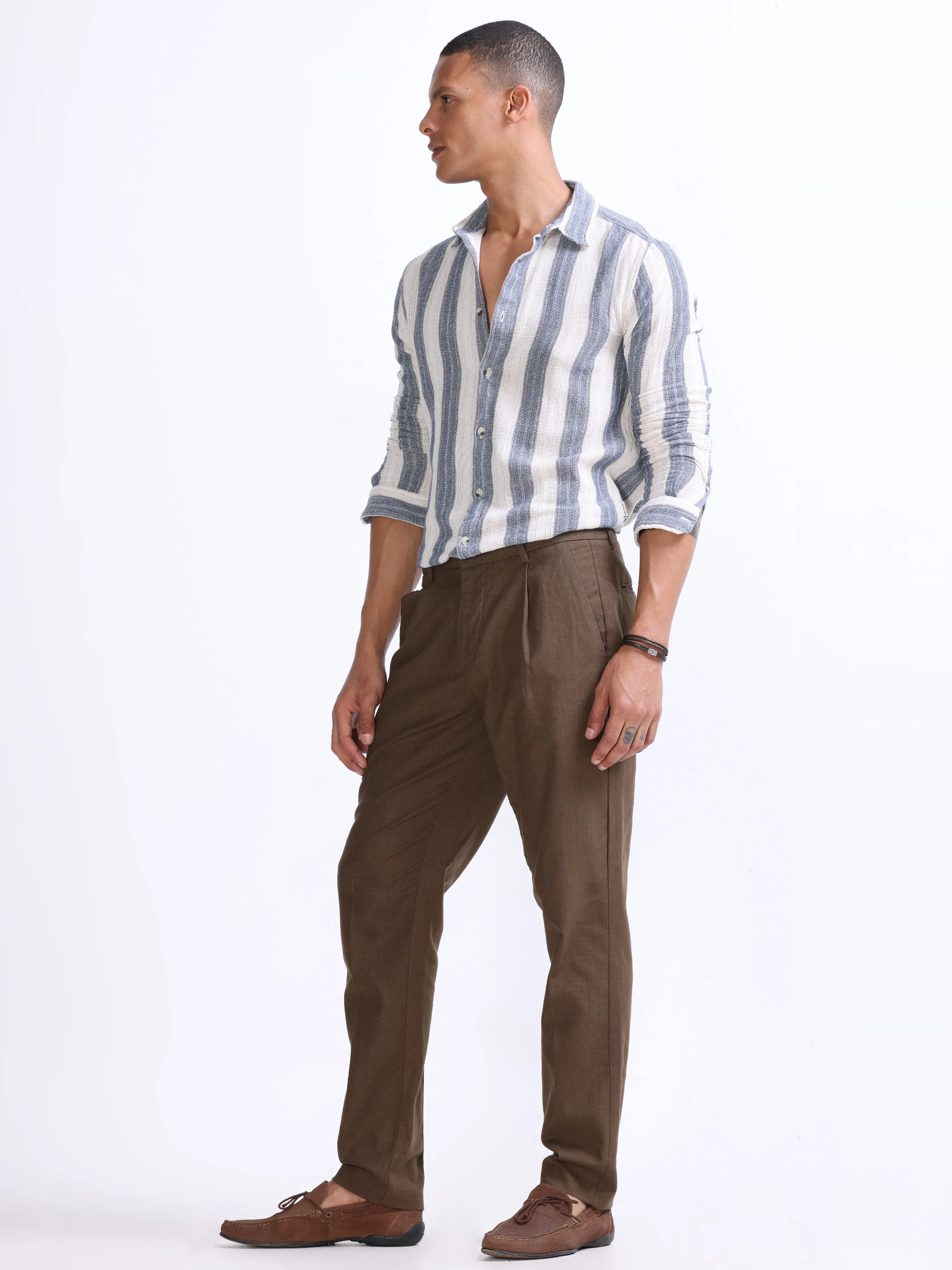 RAW SLUB PLEATED TROUSER IN FUR BROWN
