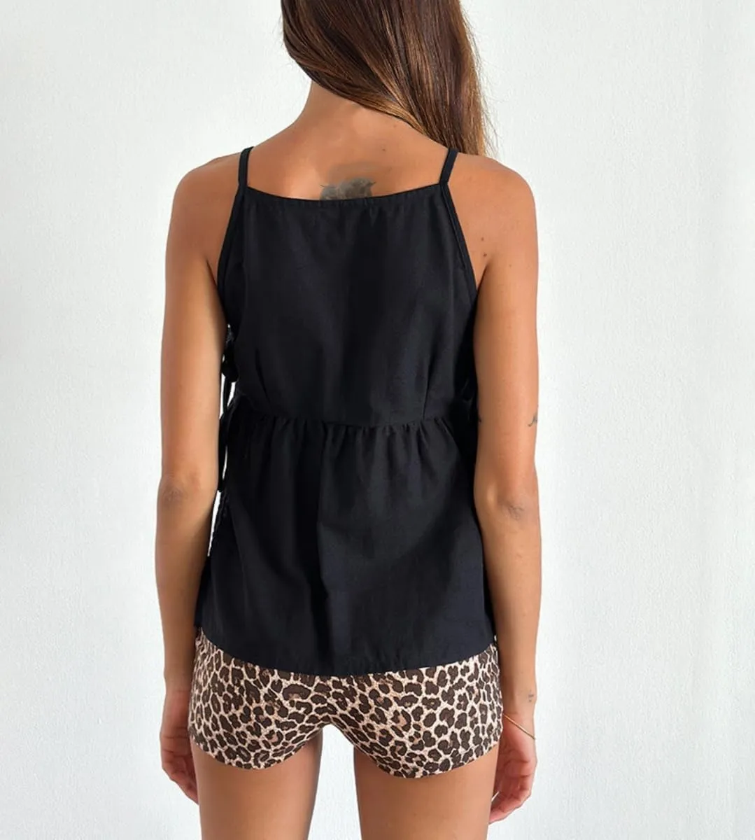 Women Y2K Split Side Tie Tank Top Floral Embroidered Cami Top Tie Front Sleeveless Crop Top Blouse