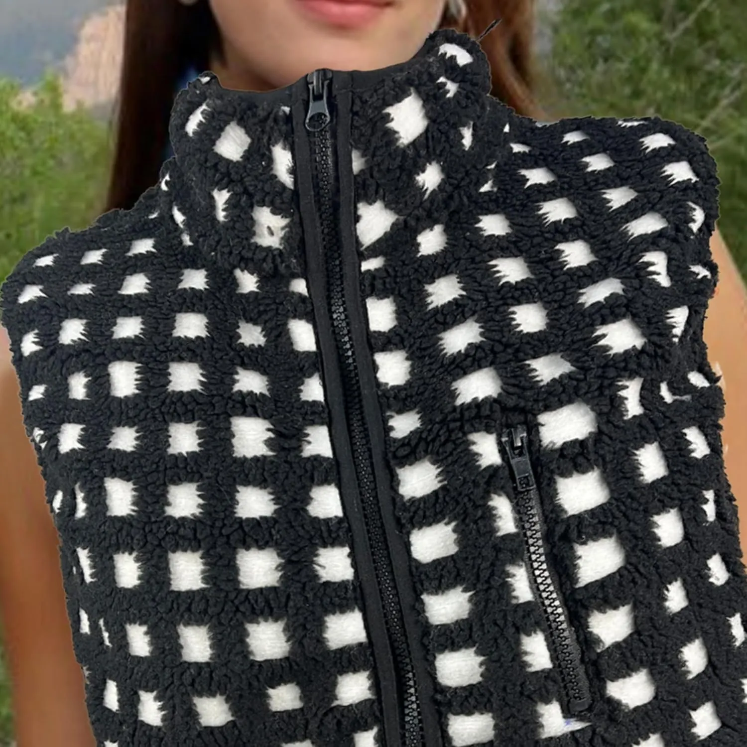Womens Checkered Sherpa Vest Sleeveless Winter Fleece Jacket High Neck Zip Up Plaid Gilet with Chest Pocket