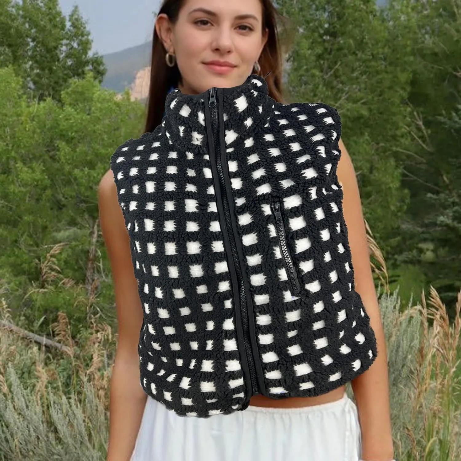 Womens Checkered Sherpa Vest Sleeveless Winter Fleece Jacket High Neck Zip Up Plaid Gilet with Chest Pocket