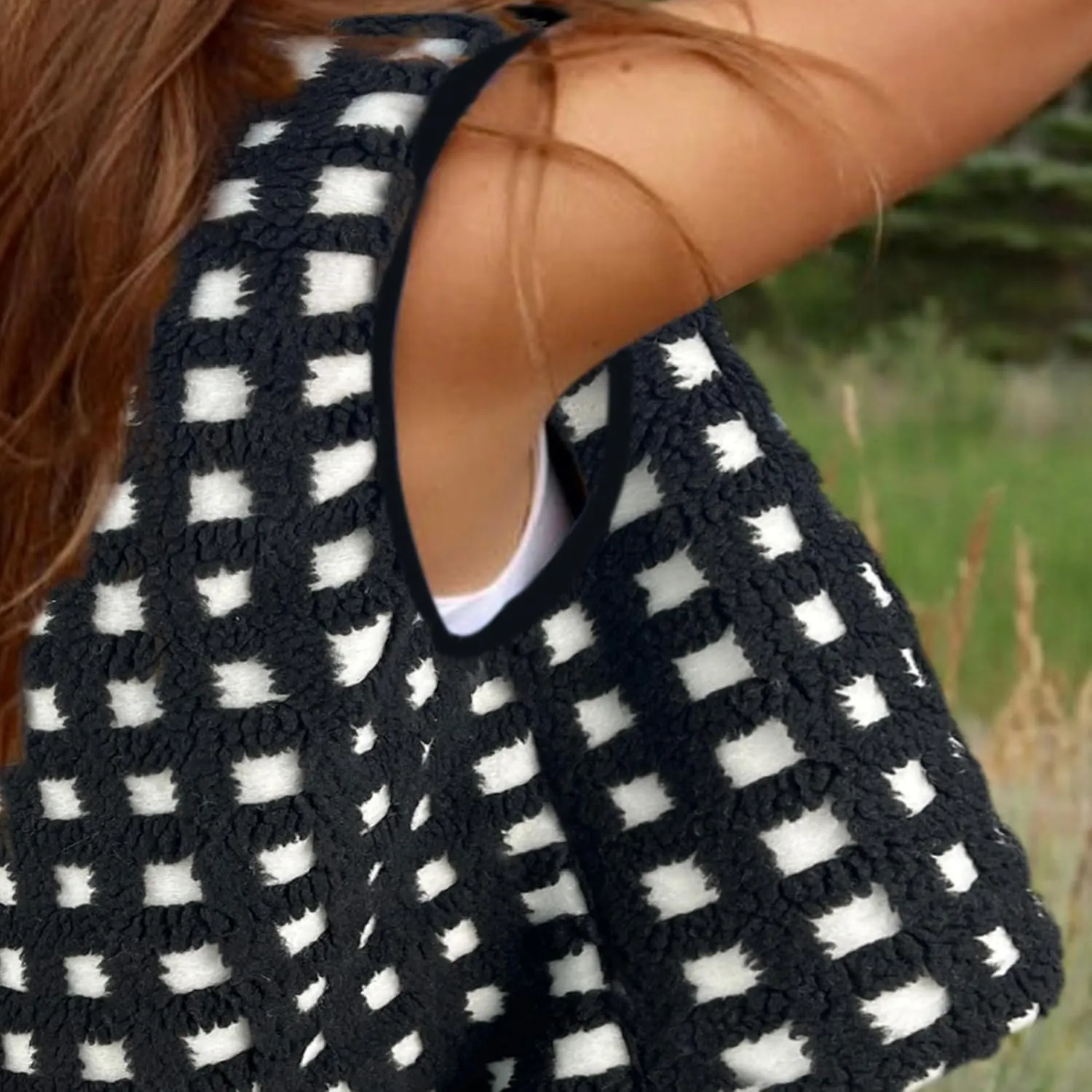 Womens Checkered Sherpa Vest Sleeveless Winter Fleece Jacket High Neck Zip Up Plaid Gilet with Chest Pocket