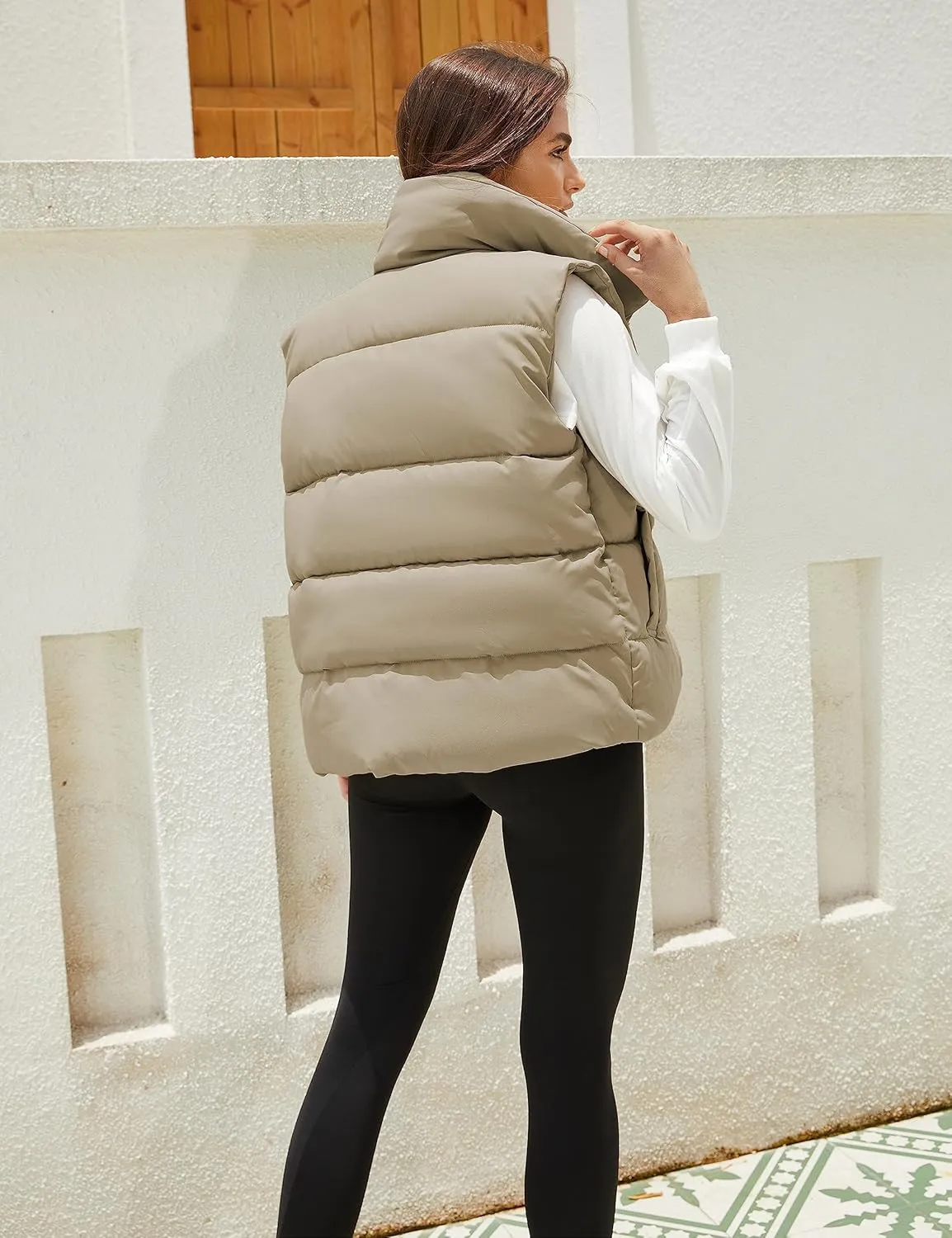 Women's Lightweight Zip Up Puffer Vest Stand Collar Sleeveless Padded Gilet with Pockets
