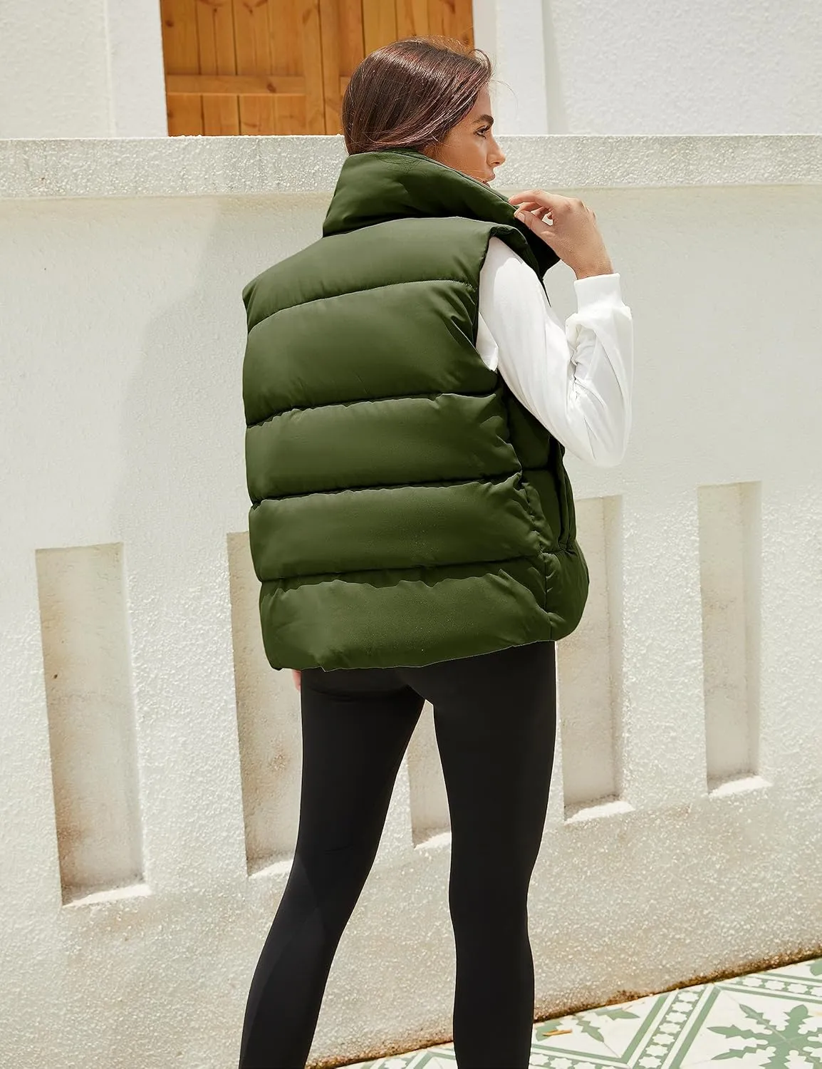 Women's Lightweight Zip Up Puffer Vest Stand Collar Sleeveless Padded Gilet with Pockets