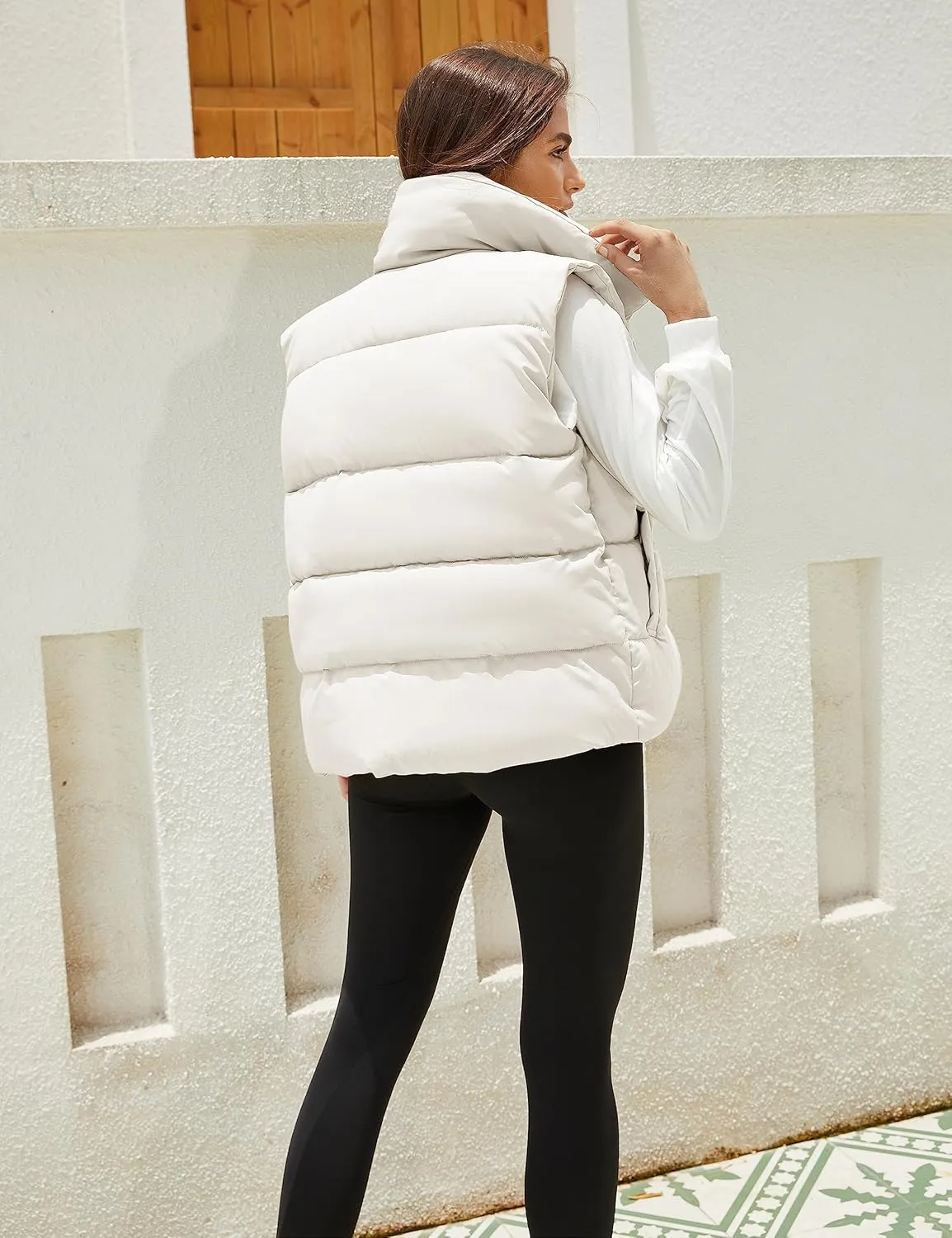 Women's Lightweight Zip Up Puffer Vest Stand Collar Sleeveless Padded Gilet with Pockets