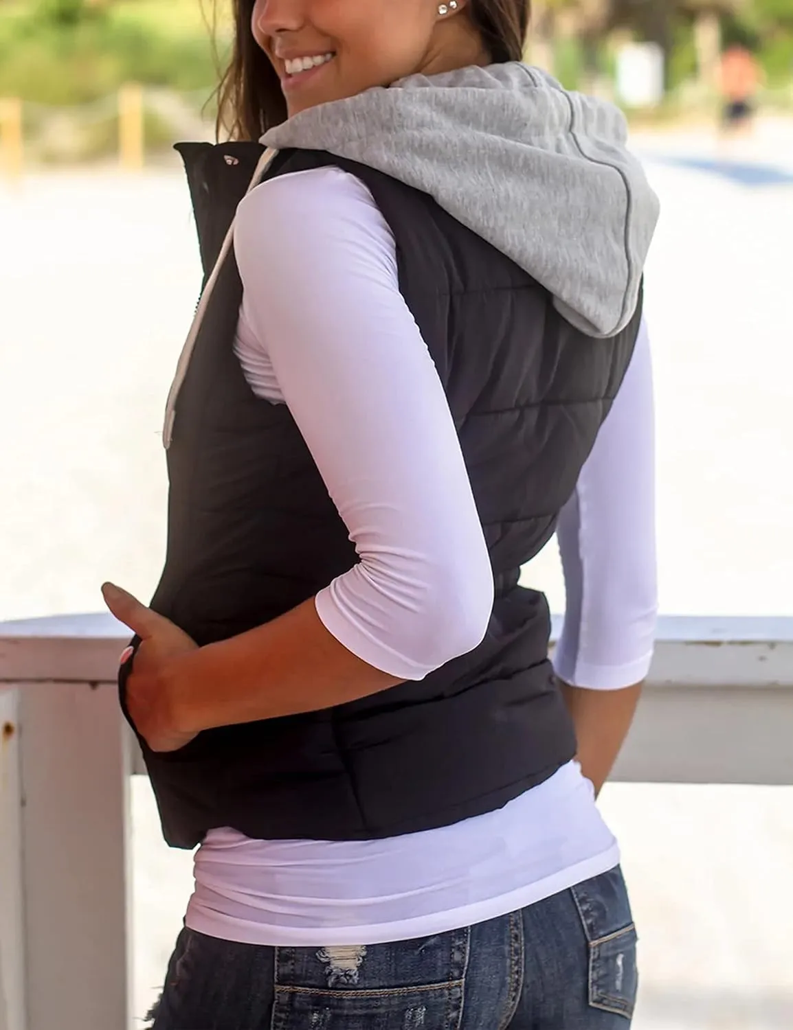Yeokou Women's Slim Sleeveless Quilted Removable Hooded Winter Puffer Vest Coat