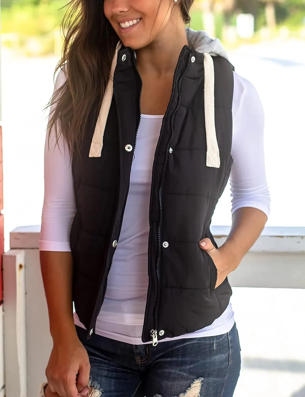 Yeokou Women's Slim Sleeveless Quilted Removable Hooded Winter Puffer Vest Coat