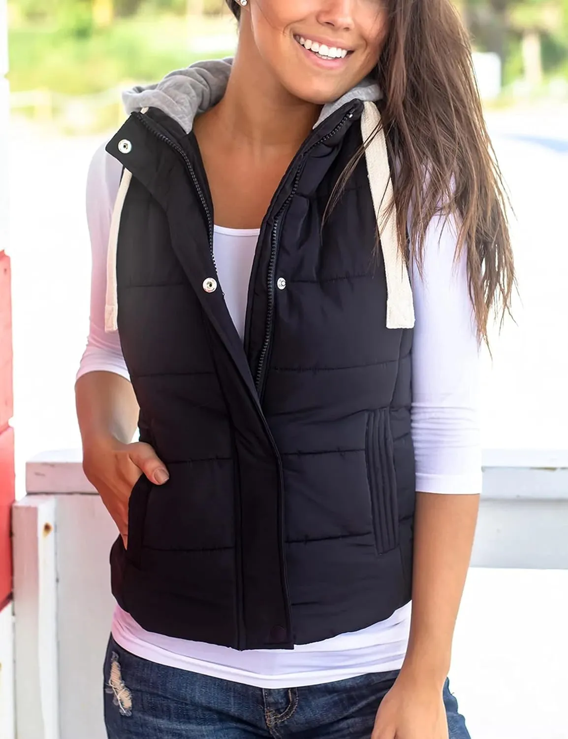 Yeokou Women's Slim Sleeveless Quilted Removable Hooded Winter Puffer Vest Coat