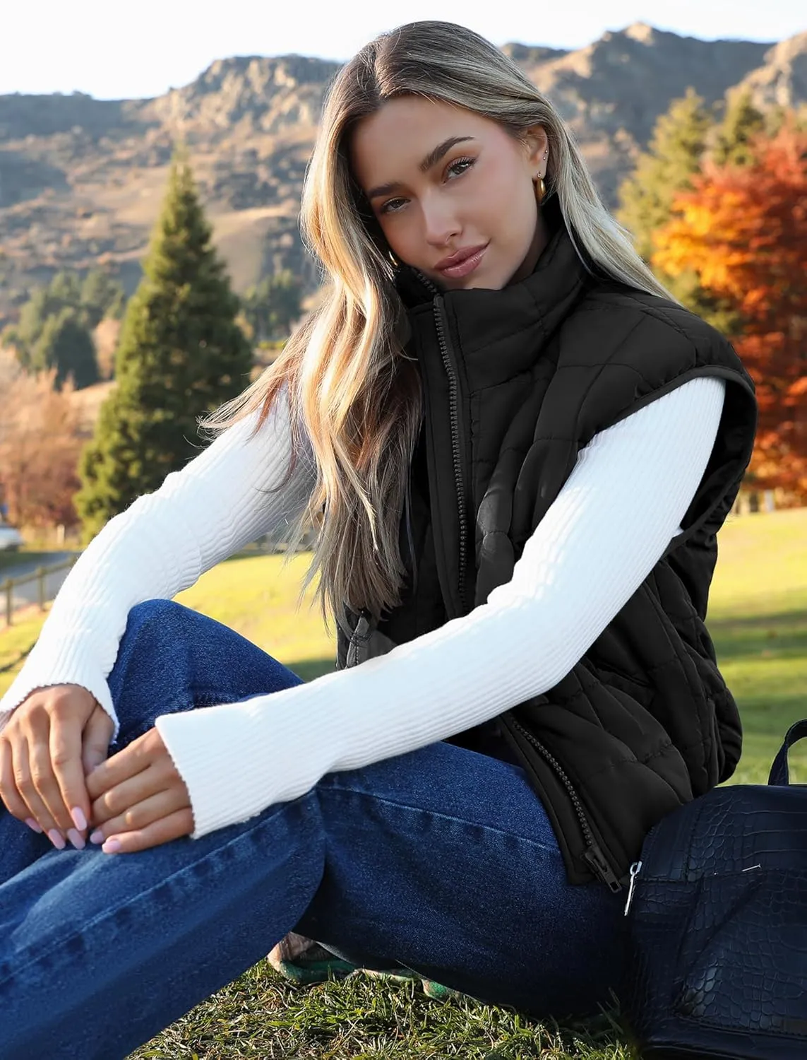 Zeagoo Womens Puffer Vest Ladies Sleeveless Zip Up Outerwear Warm Puffer Lightweight Down all Winter Jackets Coats 2024