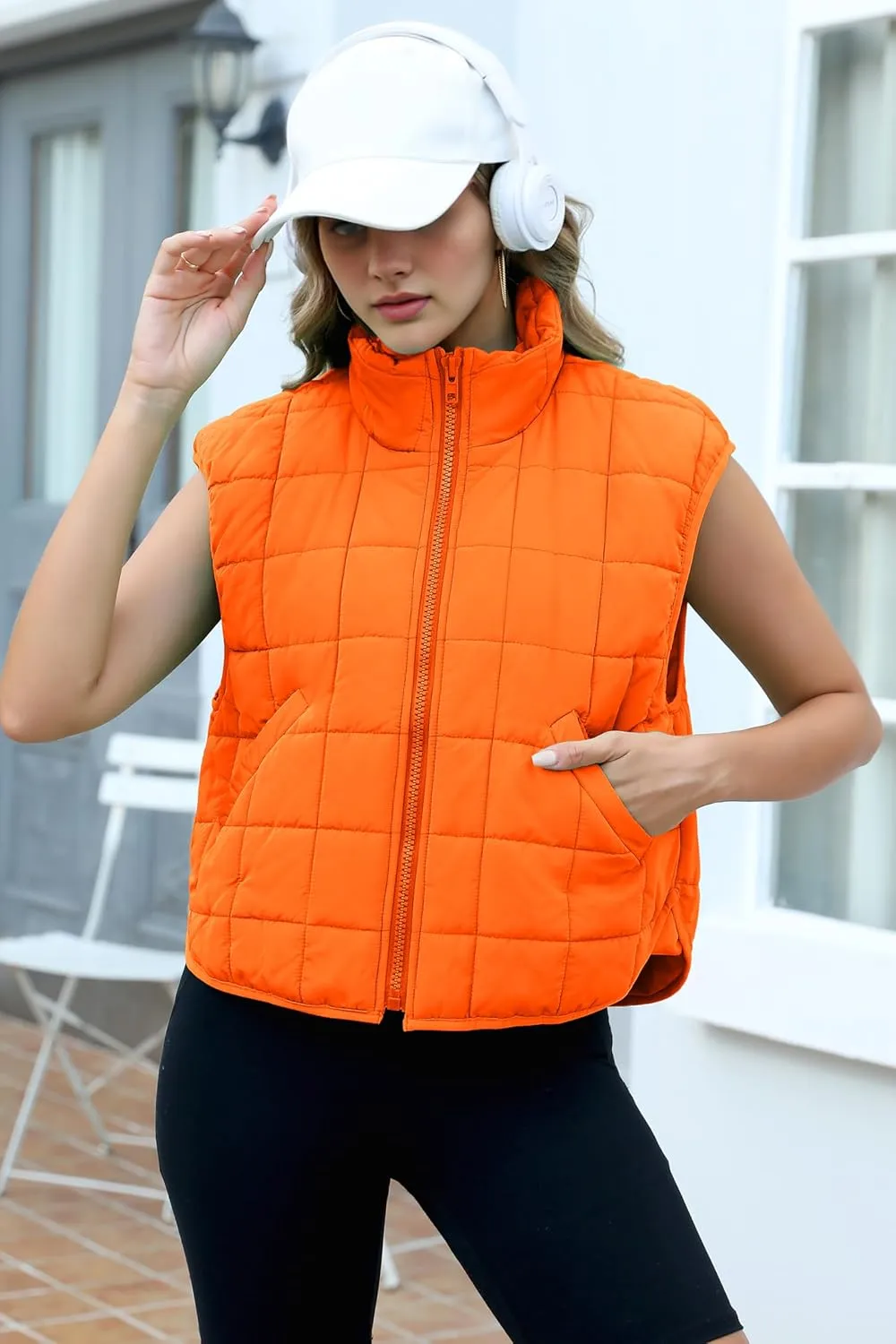 Zeagoo Womens Puffer Vest Ladies Sleeveless Zip Up Outerwear Warm Puffer Lightweight Down all Winter Jackets Coats 2024