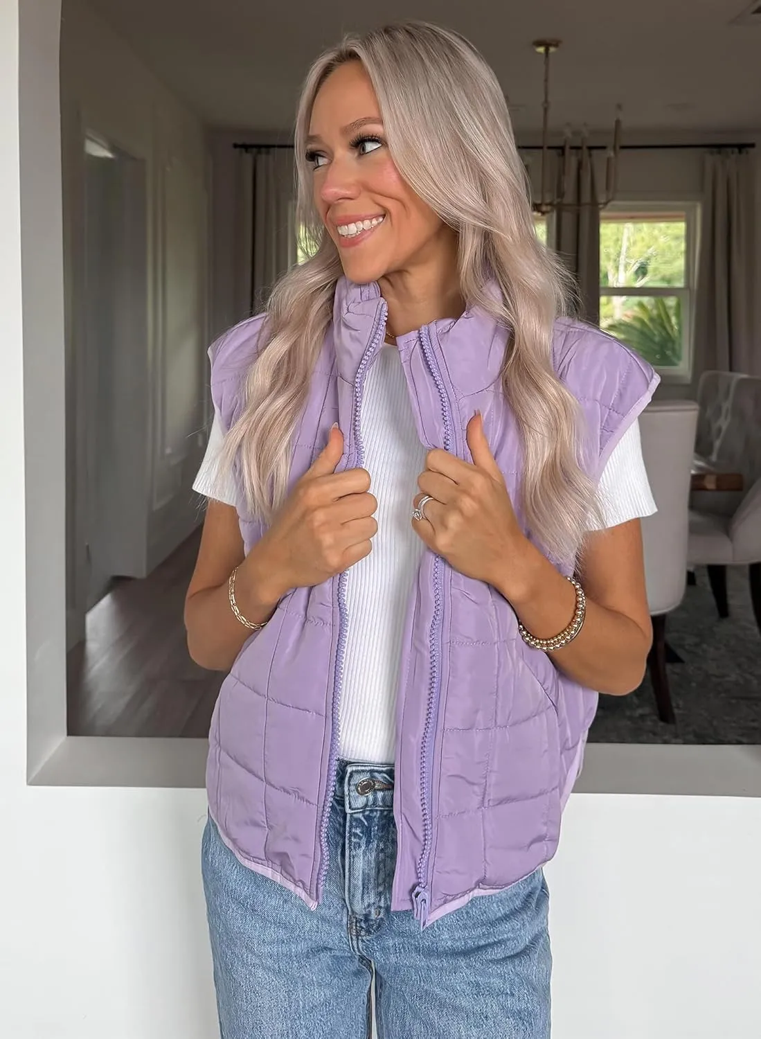 Zeagoo Womens Puffer Vest Ladies Sleeveless Zip Up Outerwear Warm Puffer Lightweight Down all Winter Jackets Coats 2024