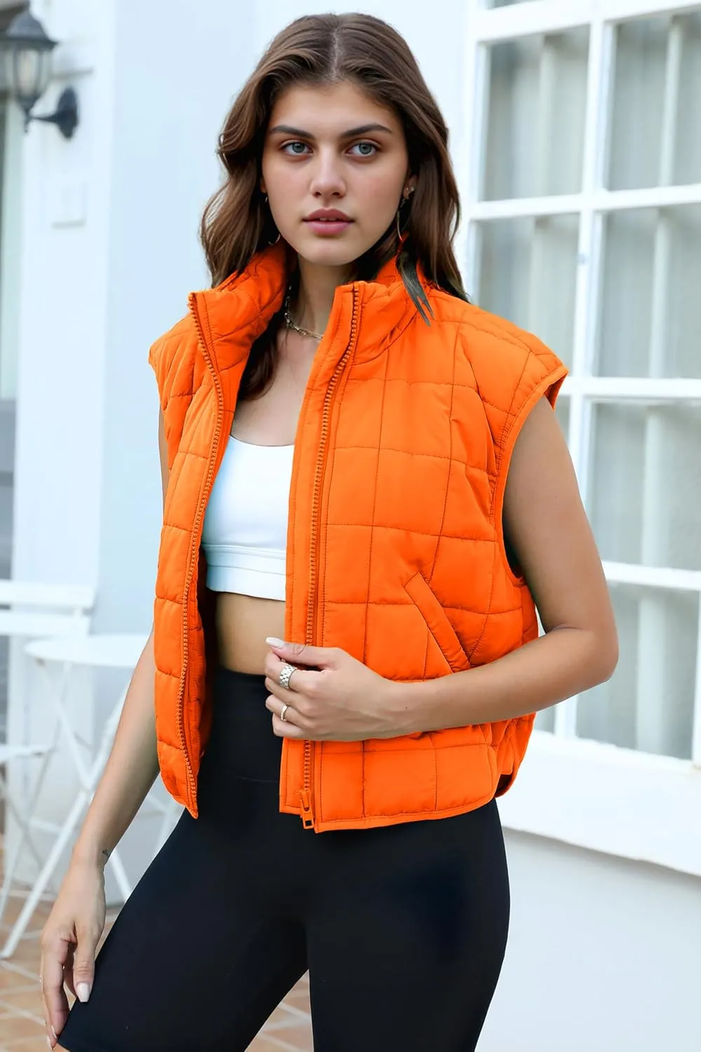 Zeagoo Womens Puffer Vest Ladies Sleeveless Zip Up Outerwear Warm Puffer Lightweight Down all Winter Jackets Coats 2024