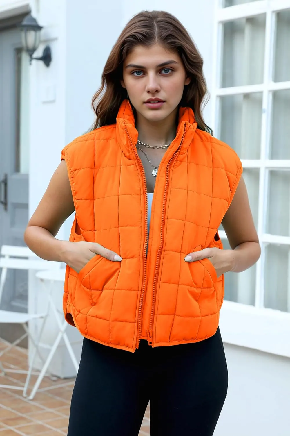 Zeagoo Womens Puffer Vest Ladies Sleeveless Zip Up Outerwear Warm Puffer Lightweight Down all Winter Jackets Coats 2024